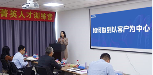 K8官网商务开展部副总裁蔡金娜博士