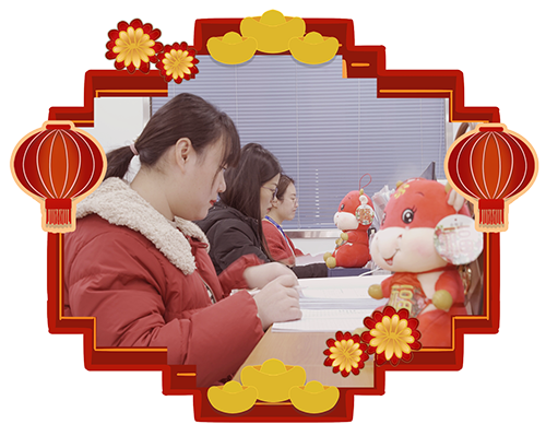 少年自知韶光贵，策马扬鞭自奋蹄