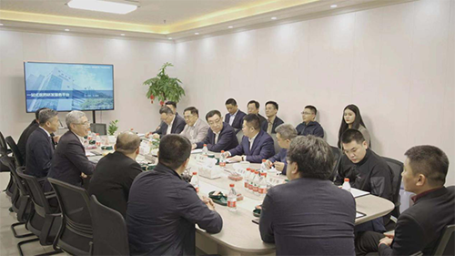 十二届全国政协副主席马培华、中国中小商业企业协会名誉会长董树奎一行人莅临K8官网